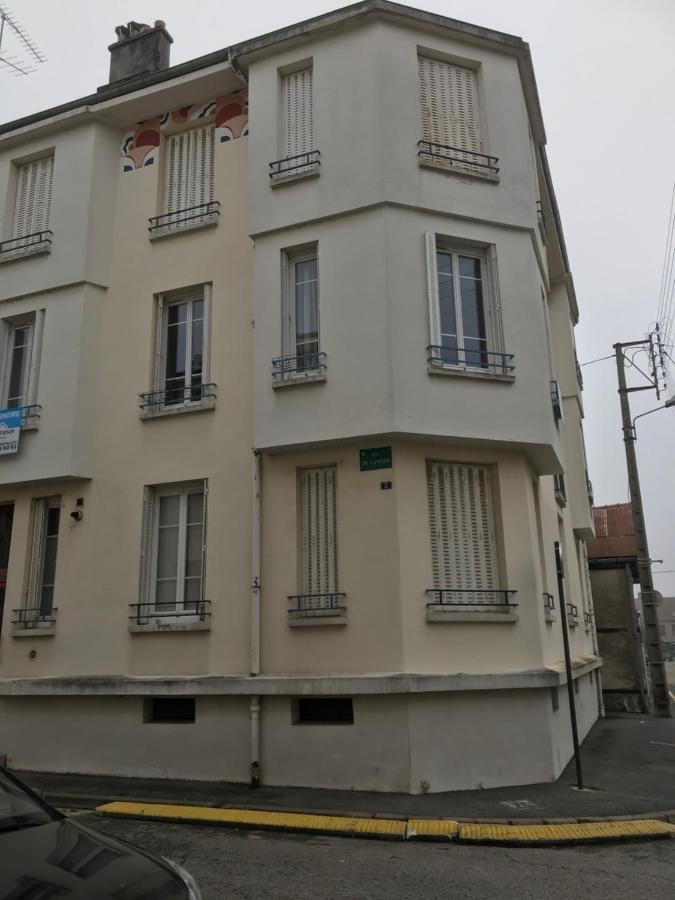 Maison du Bonheur l Art de vivre à la française Sainte-Savine Exterior foto